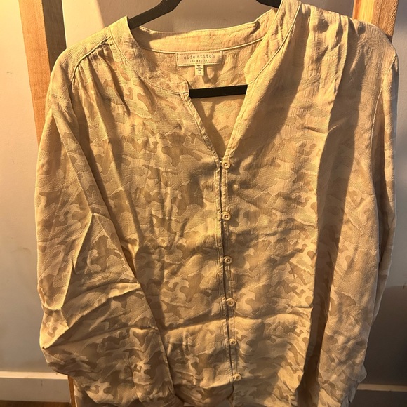 Side Stitch blouse - Picture 2 of 2